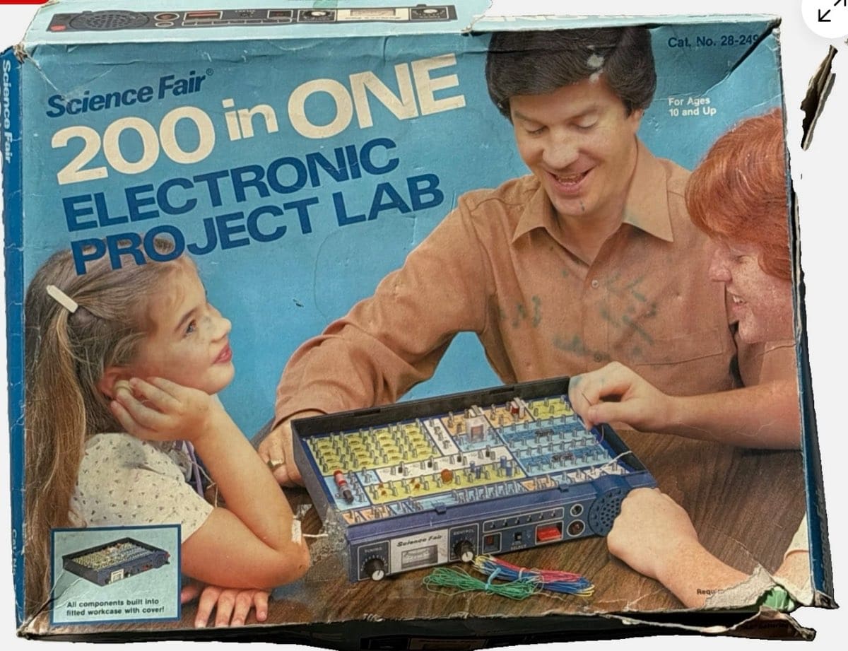 200 in ONE Electronic Project Lab, fitted workcase with cover